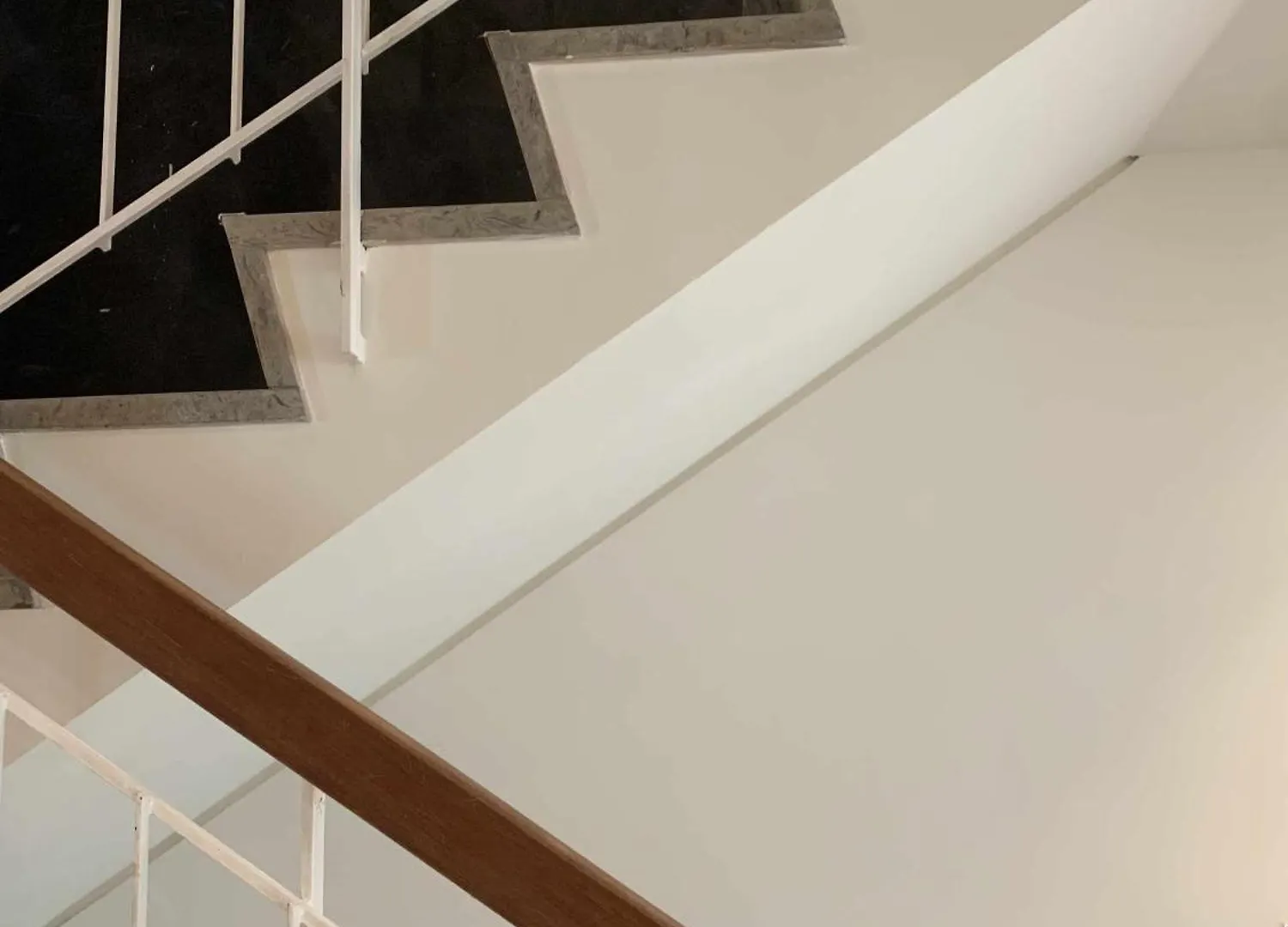 Alto House Faro Al De Assinatura Modernista